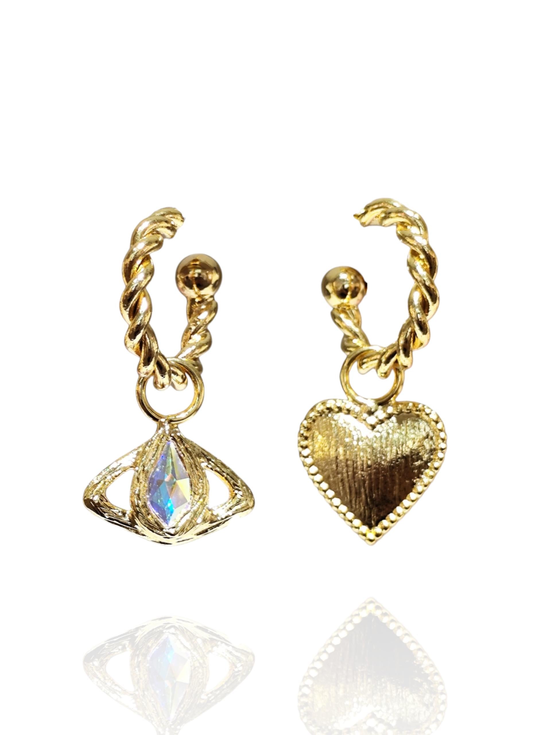 Ayunik Earrings - Gold