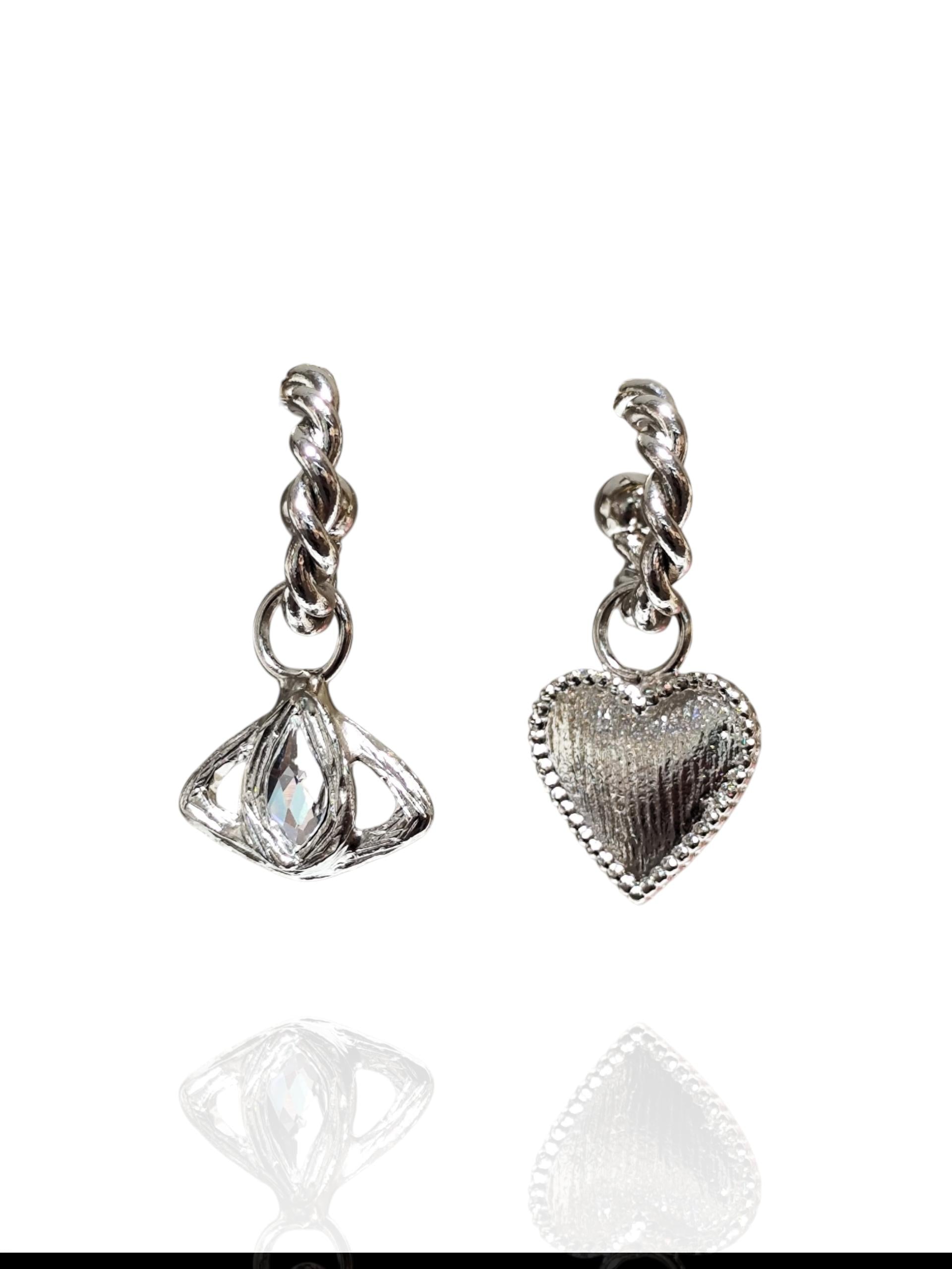 Ayunik Earrings - Silver